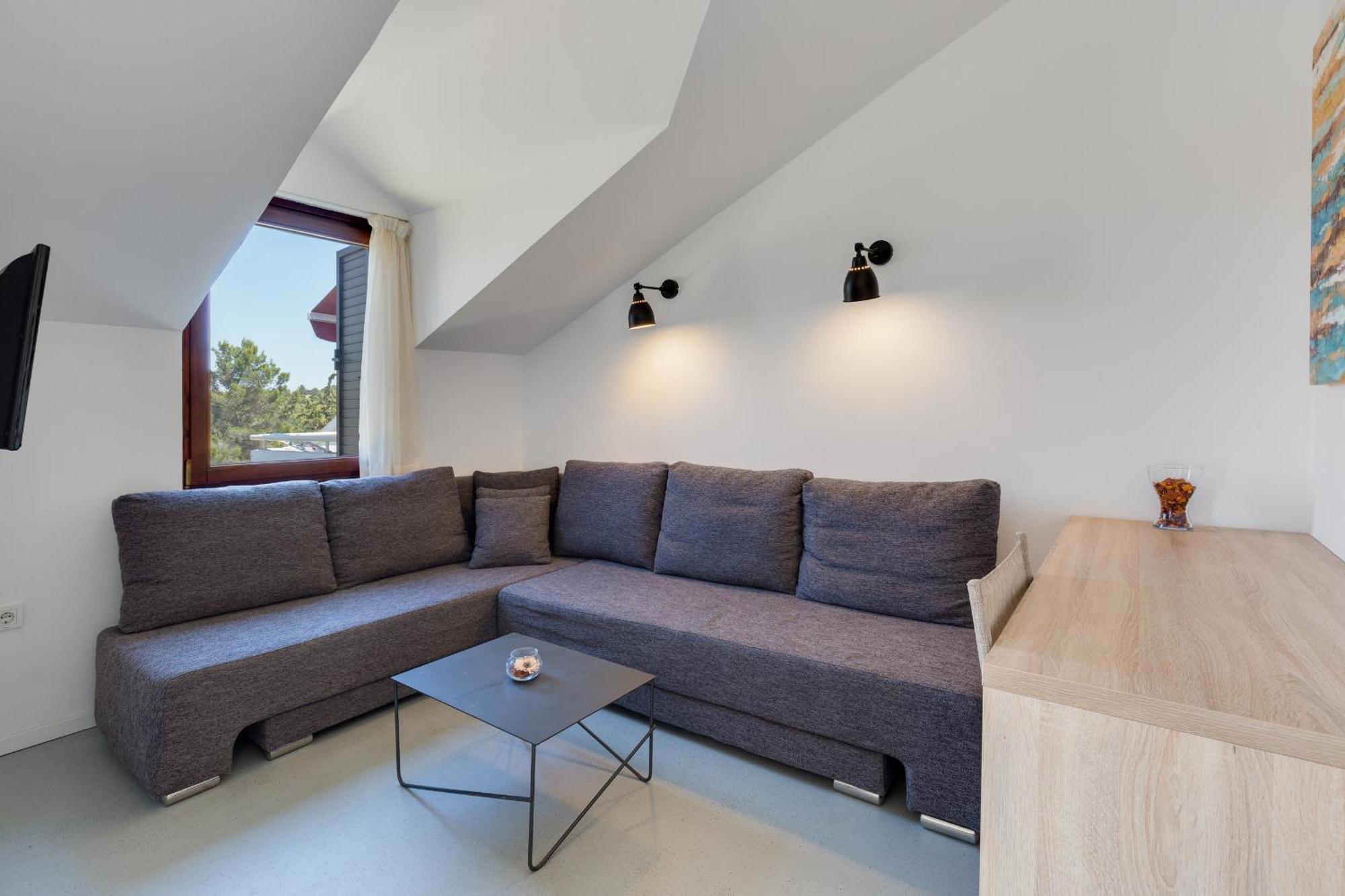 Lovisca Apartment Jezera